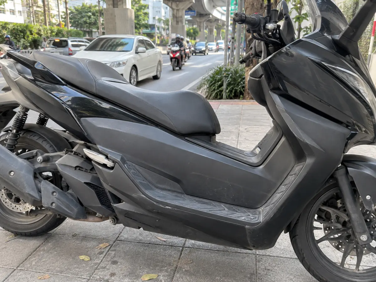 Sukhumvit decal grid