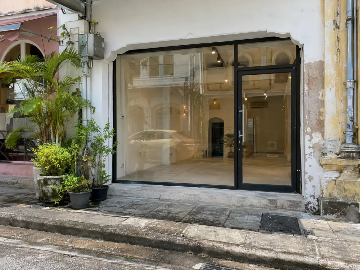 Old Town storefront